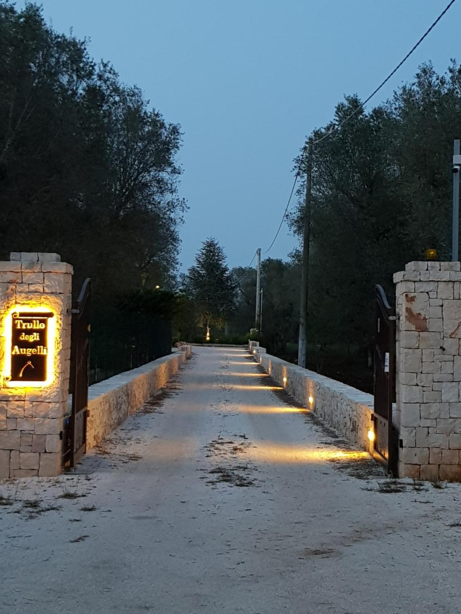 Trullo Degli Augelli Guest House San Michele Salentino Eksteriør bilde